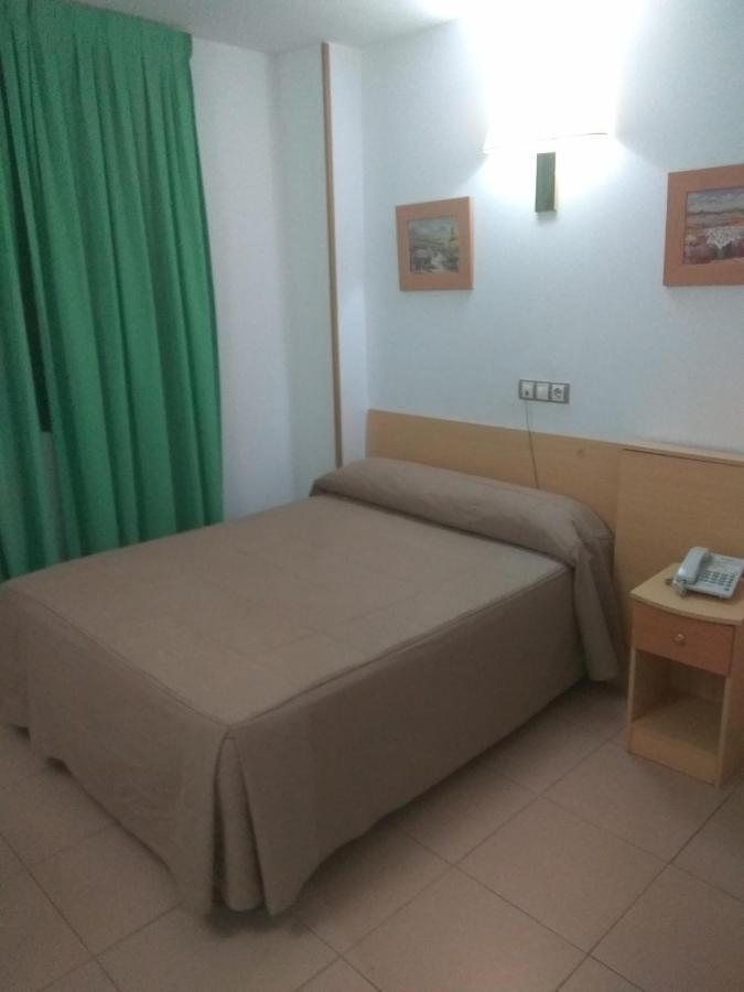 Hostal El Arco Mejorada Del Campo Zewnętrze zdjęcie